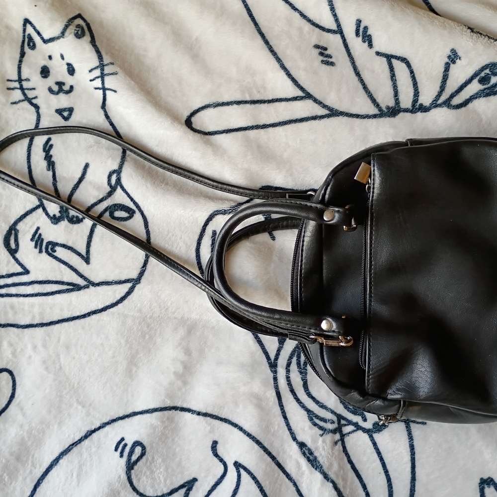 Chic Black Women's Shoulder Bag